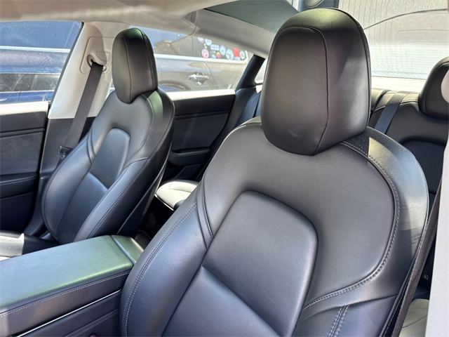 2019 Tesla Model 3 Long Range photo 3