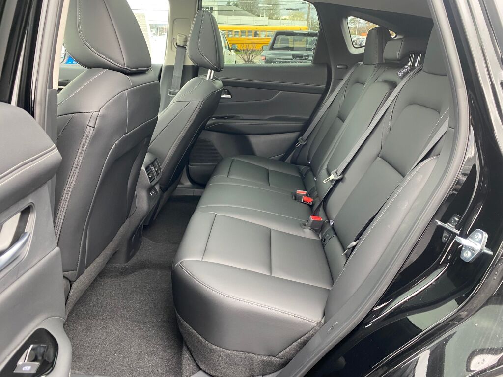 2025 Nissan Murano SL photo 17