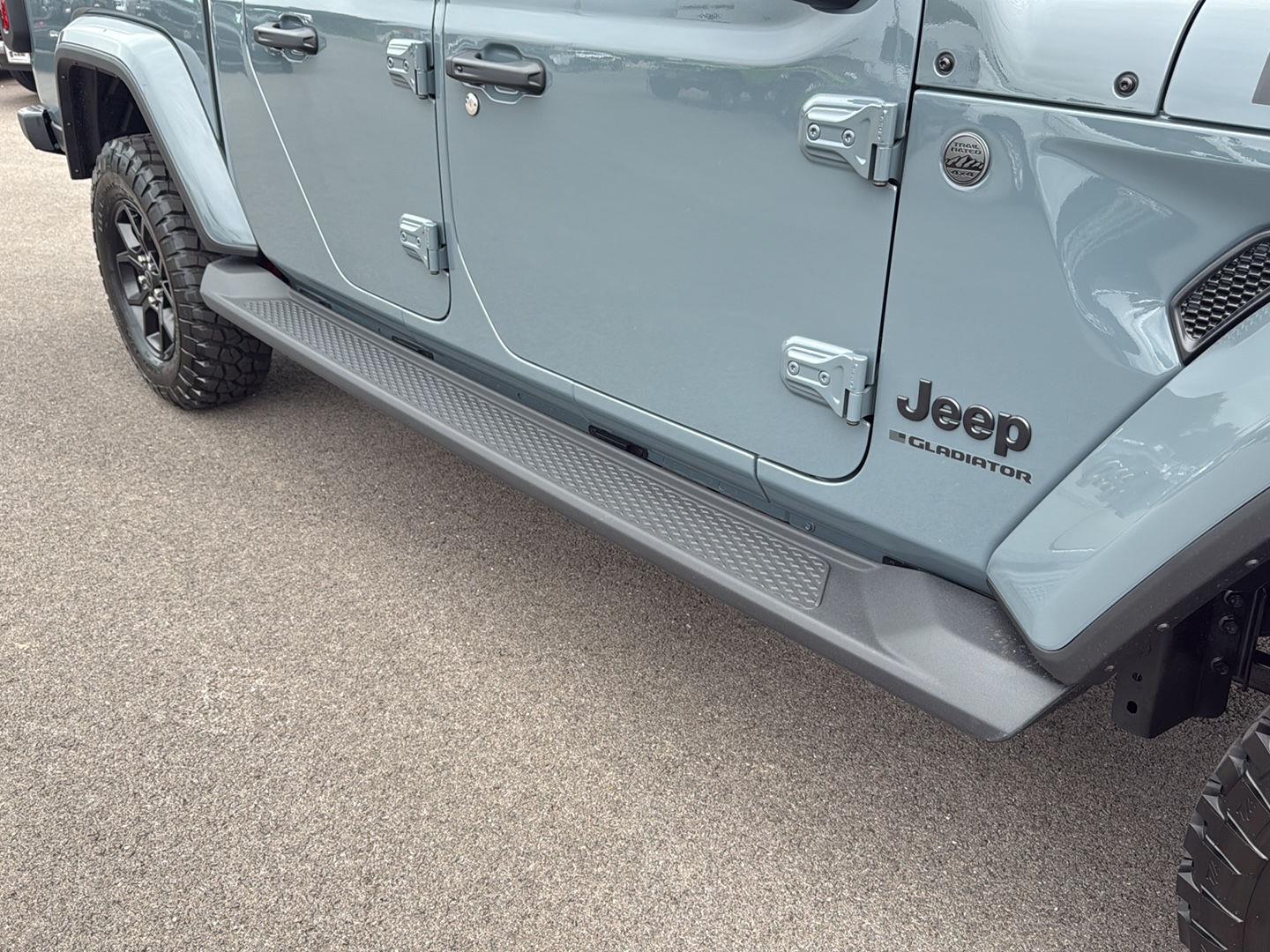 2025 Jeep Gladiator Sport photo 18