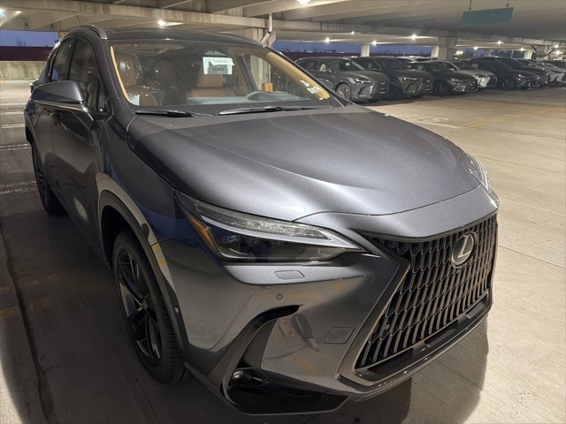2026 Lexus NX PHEV 450h+'s photo