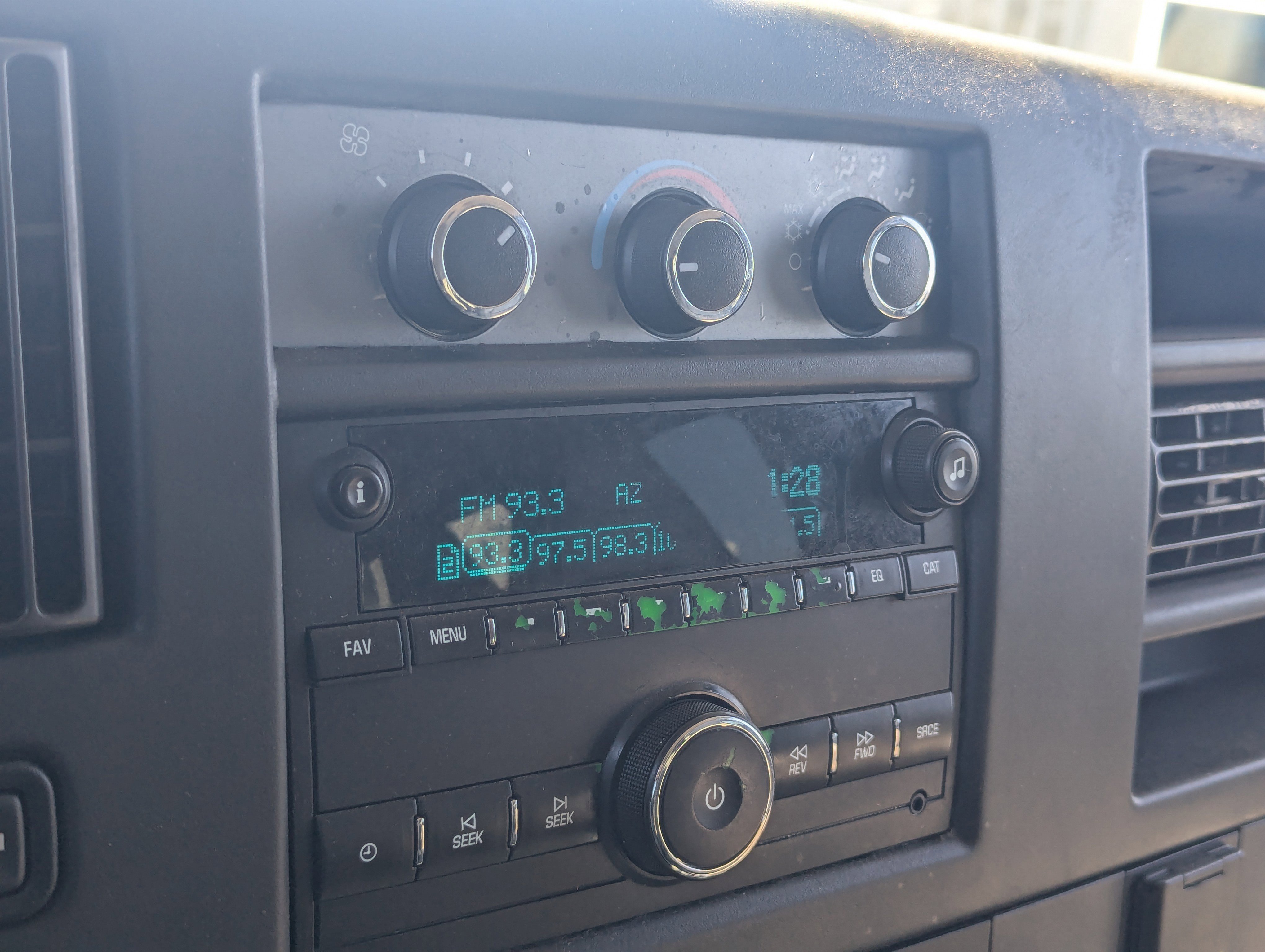2018 Chevrolet Express Passenger 2500 LS photo 3