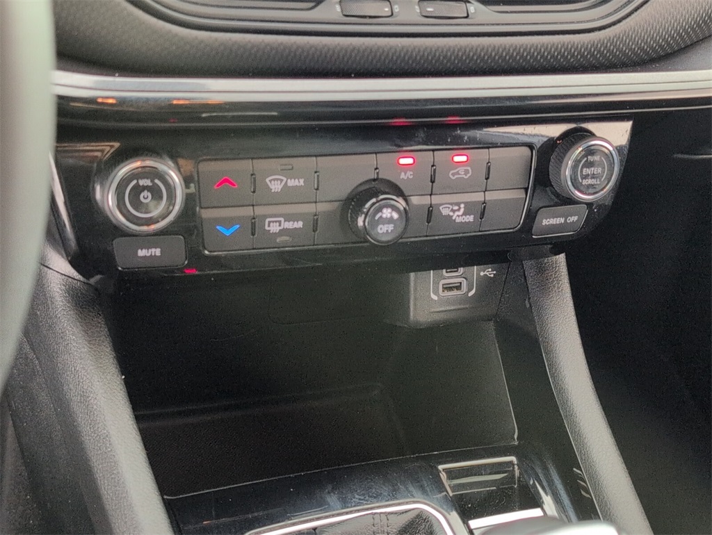 2022 Jeep Compass Altitude photo 13