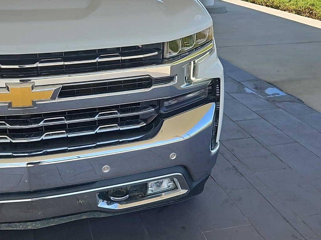 2021 Chevrolet Silverado 1500 LTZ photo 3