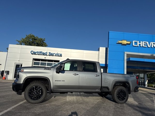 2025 Chevrolet Silverado 2500HD LT photo 4