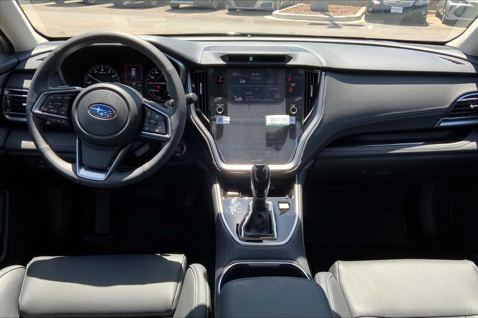 2025 Subaru Outback Touring XT photo 5