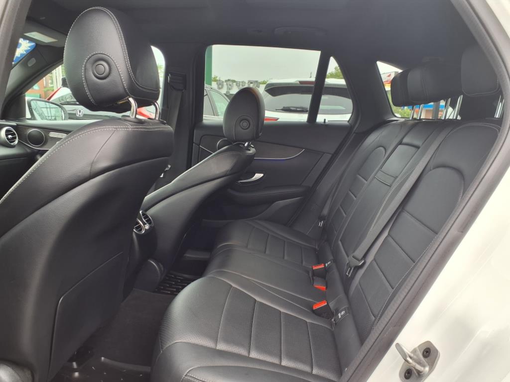 2022 Mercedes Benz GLC 300 4MATIC photo 11