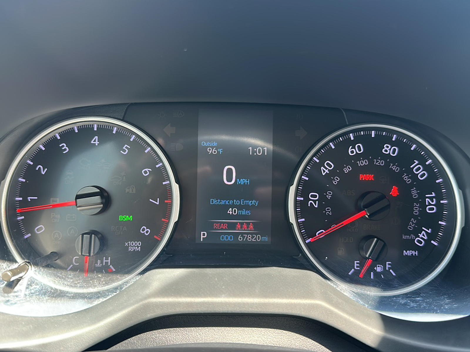2020 Toyota RAV4 XLE Premium photo 12