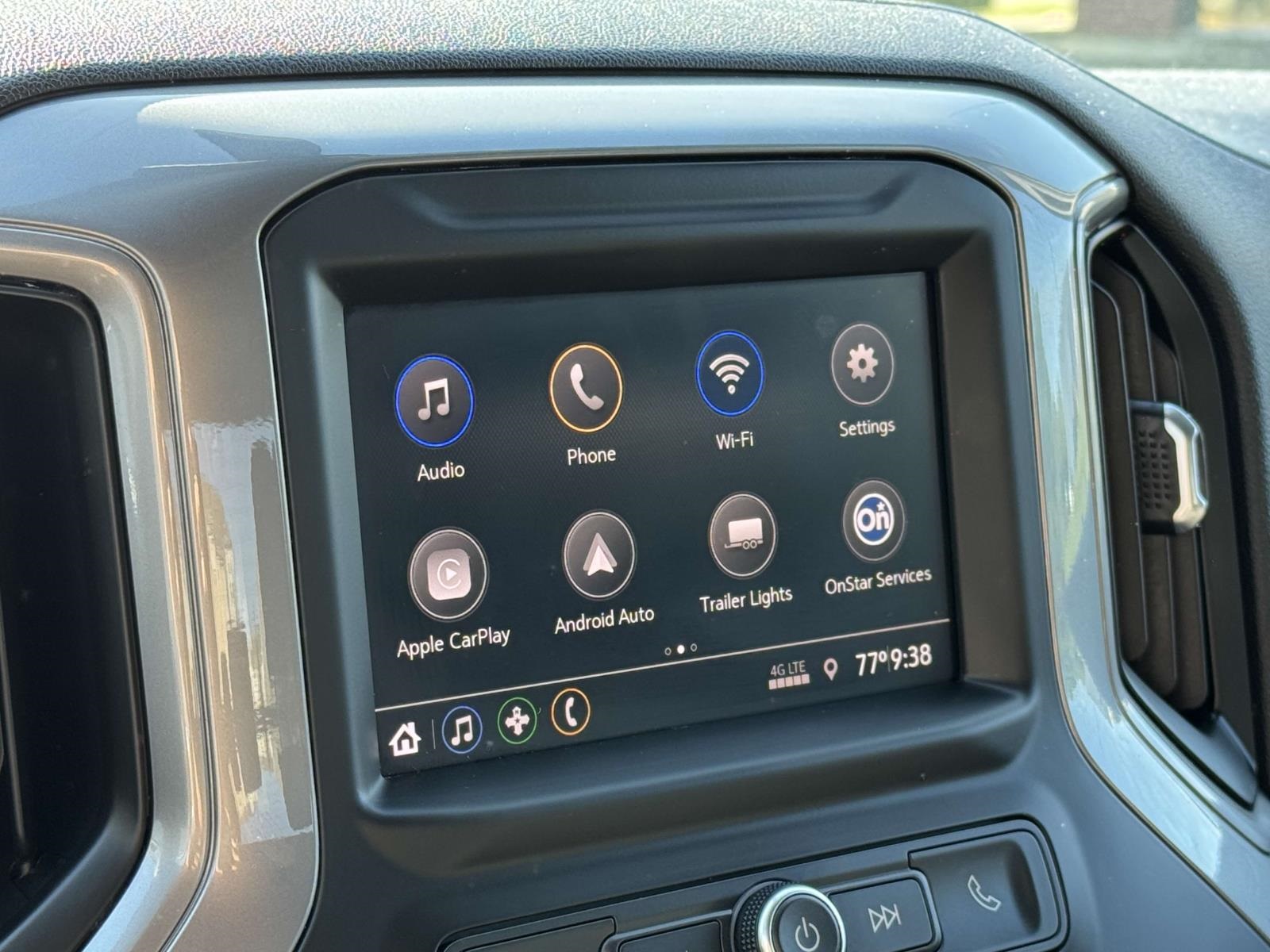 2021 Chevrolet Silverado 1500 Custom photo 3