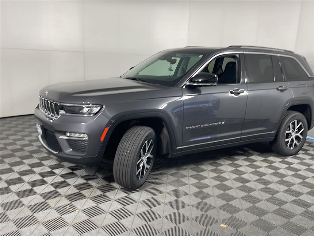 2023 Jeep Grand Cherokee Limited's photo