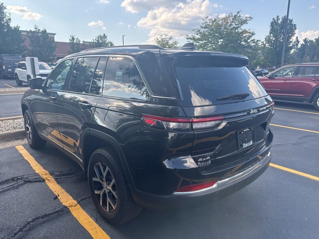 2023 Jeep Grand Cherokee Limited photo 10