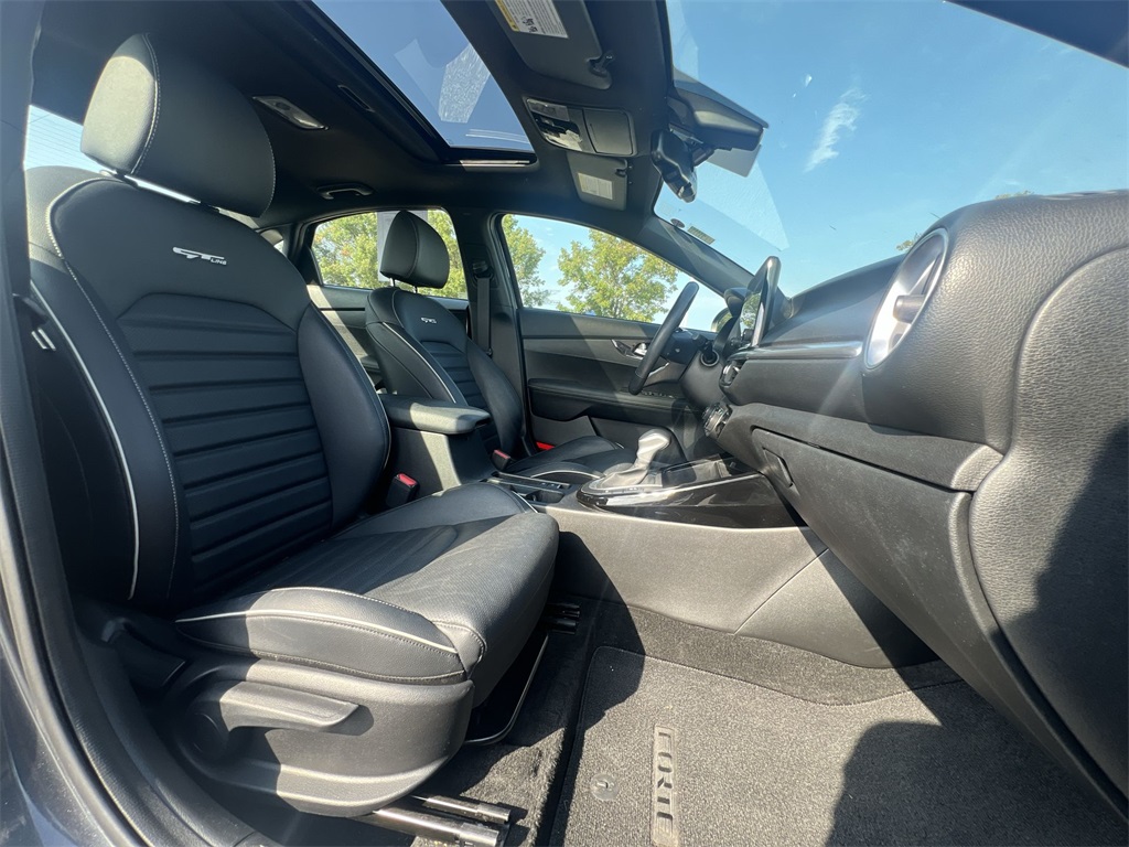 2023 Kia Forte GT-Line photo 23