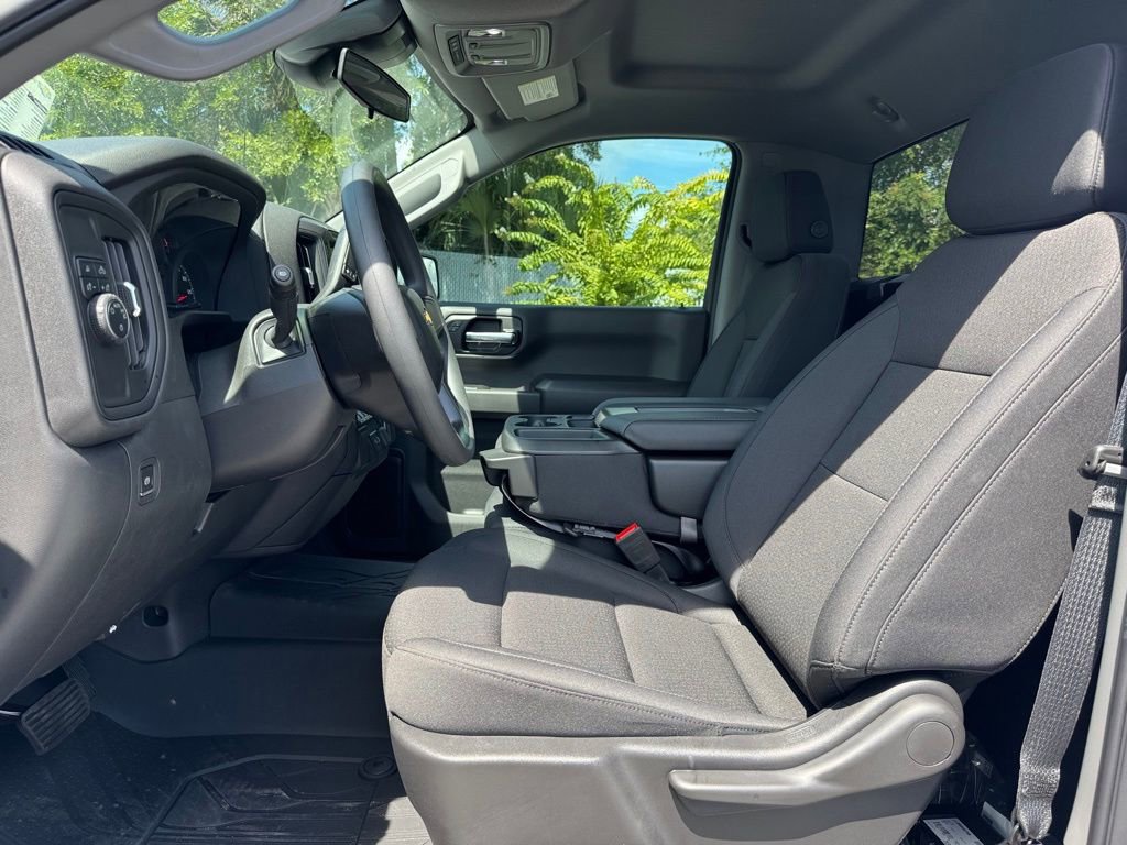 2025 Chevrolet Silverado 1500 photo 10
