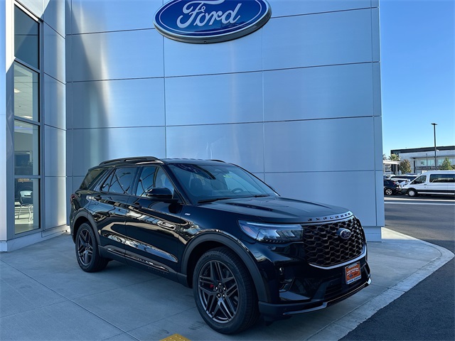 2026 Ford Explorer ST-LINE's photo