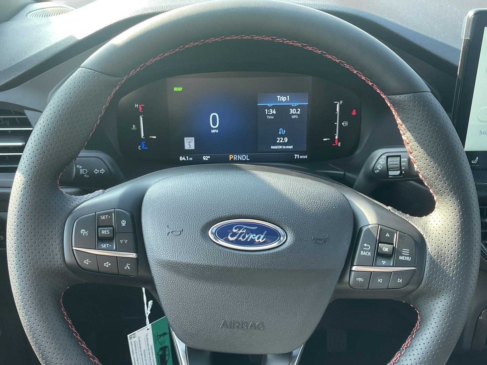 2025 Ford Escape ST-Line Select photo 24