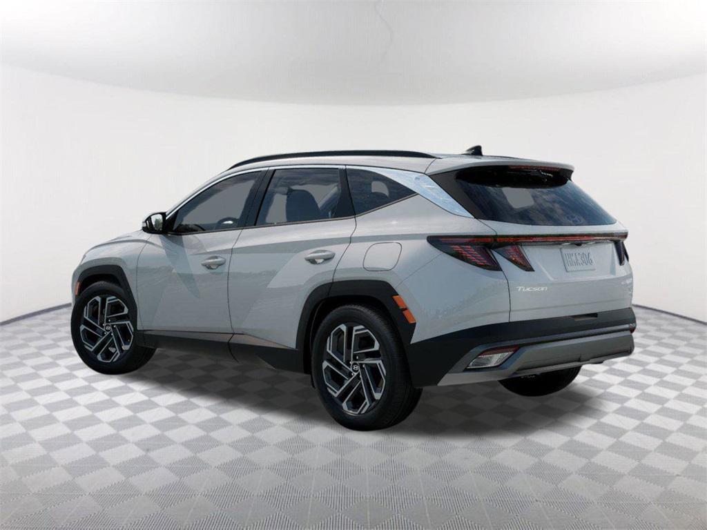 2026 Hyundai Tucson Hybrid Limited photo 4