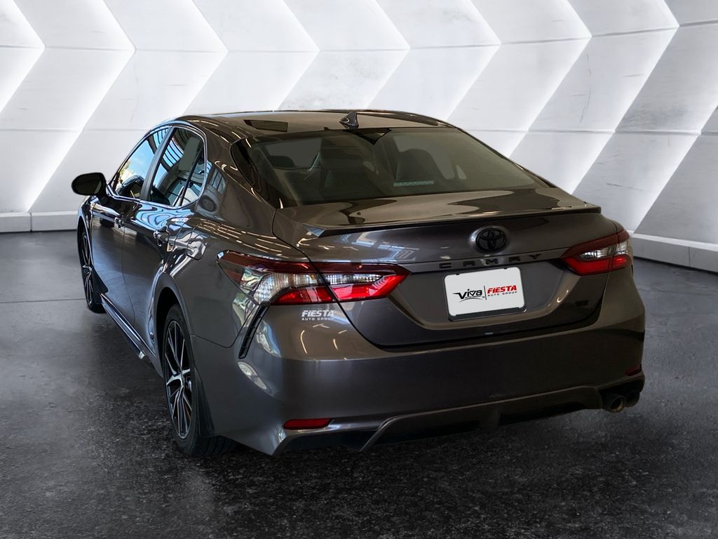 2023 Toyota Camry SE photo 6
