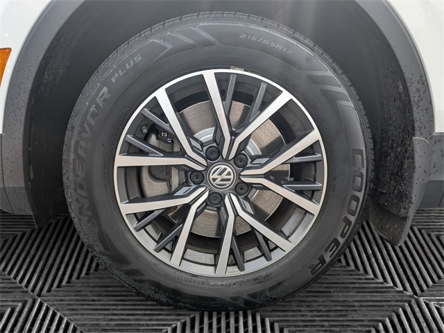 2020 Volkswagen Tiguan SE photo 7