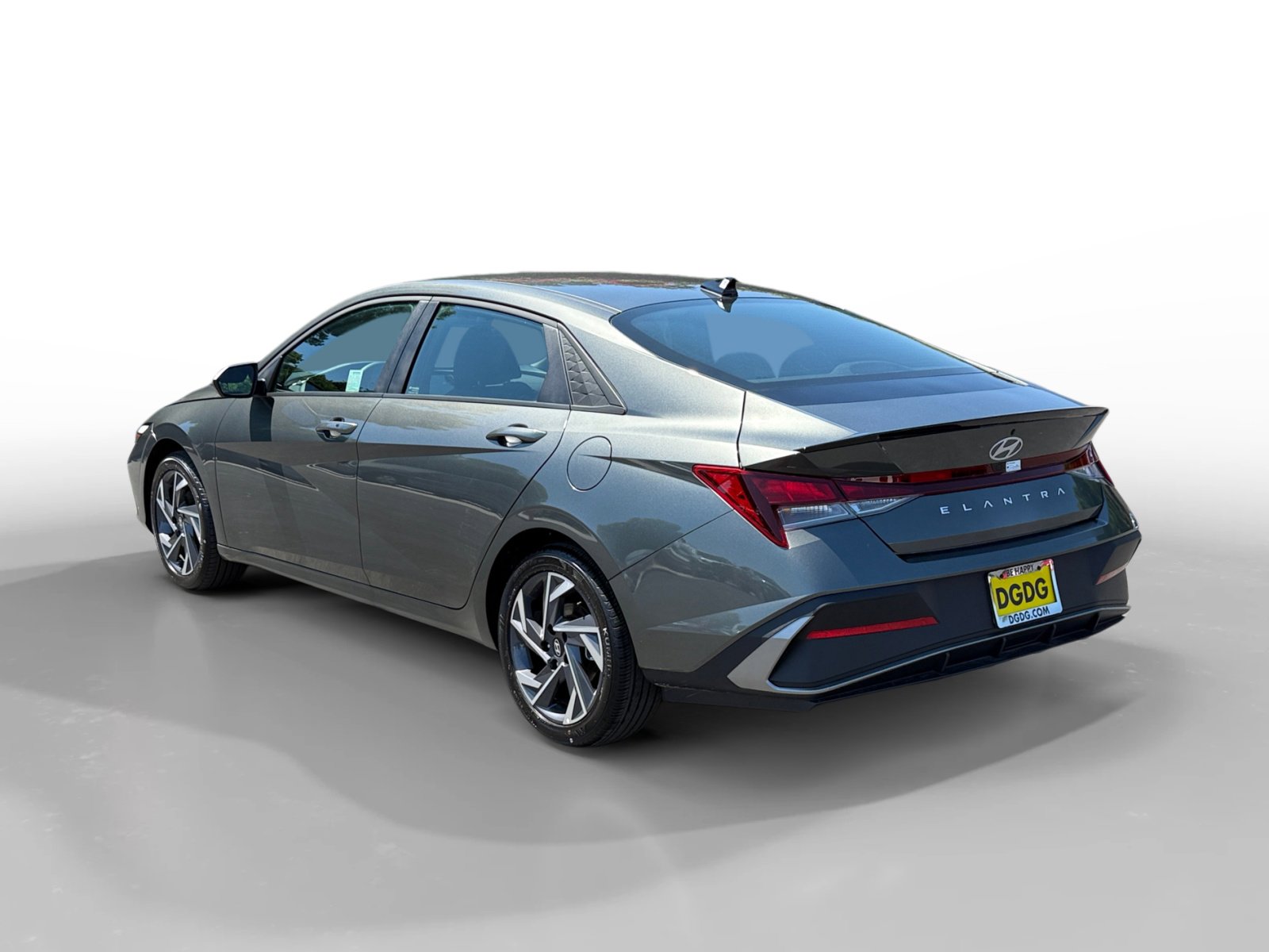 2025 Hyundai Elantra SEL Sport photo 3