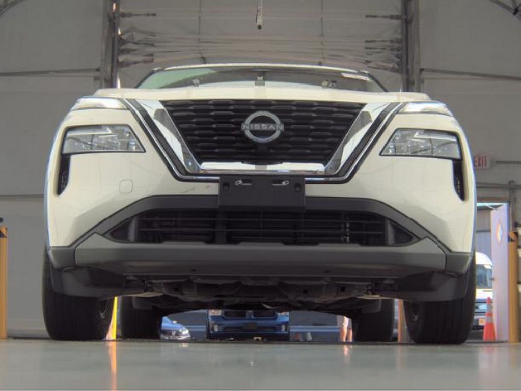 2023 Nissan Rogue SV photo 3