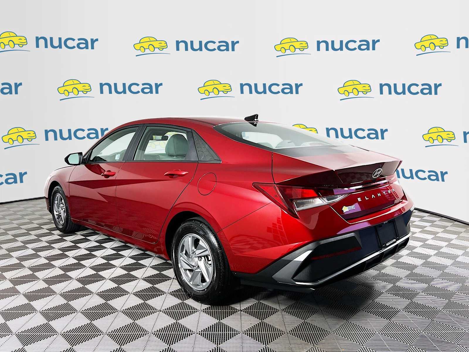 2024 Hyundai Elantra SE photo 2