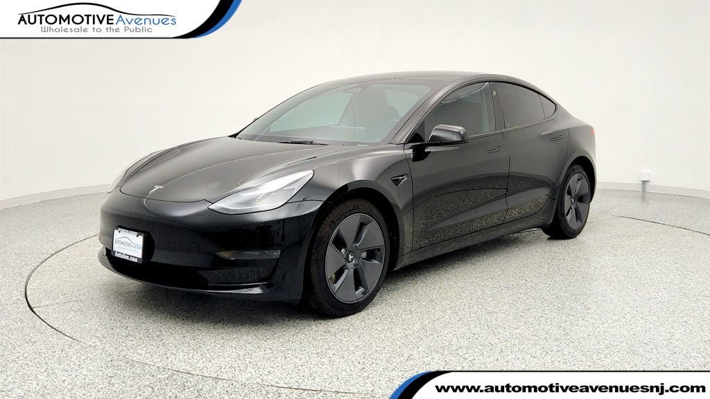 2023 Tesla Model 3 Base's photo
