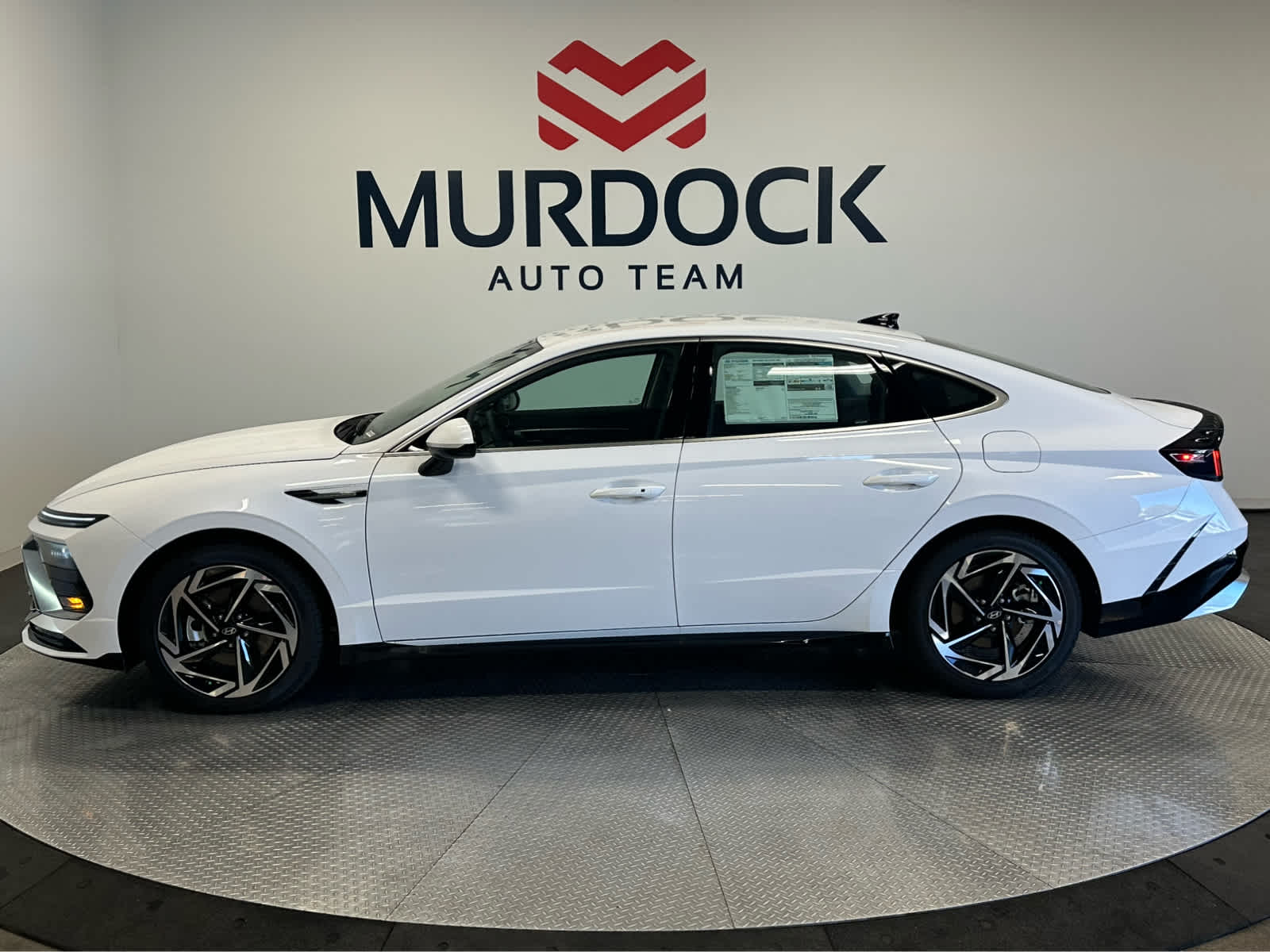 2026 Hyundai Sonata SEL Sport photo 2