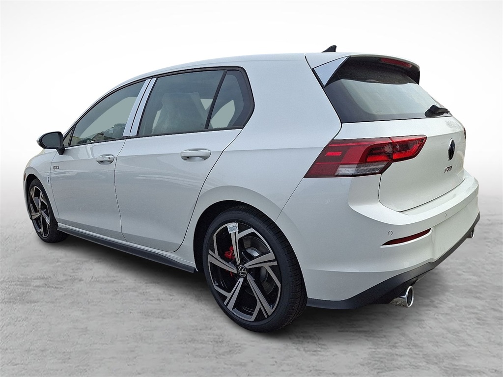 2026 Volkswagen Golf GTI SE photo 3