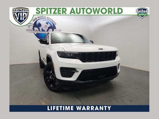 2025 Jeep Grand Cherokee Altitude's photo