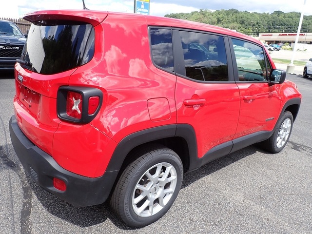 2023 Jeep Renegade Latitude Upland photo 5