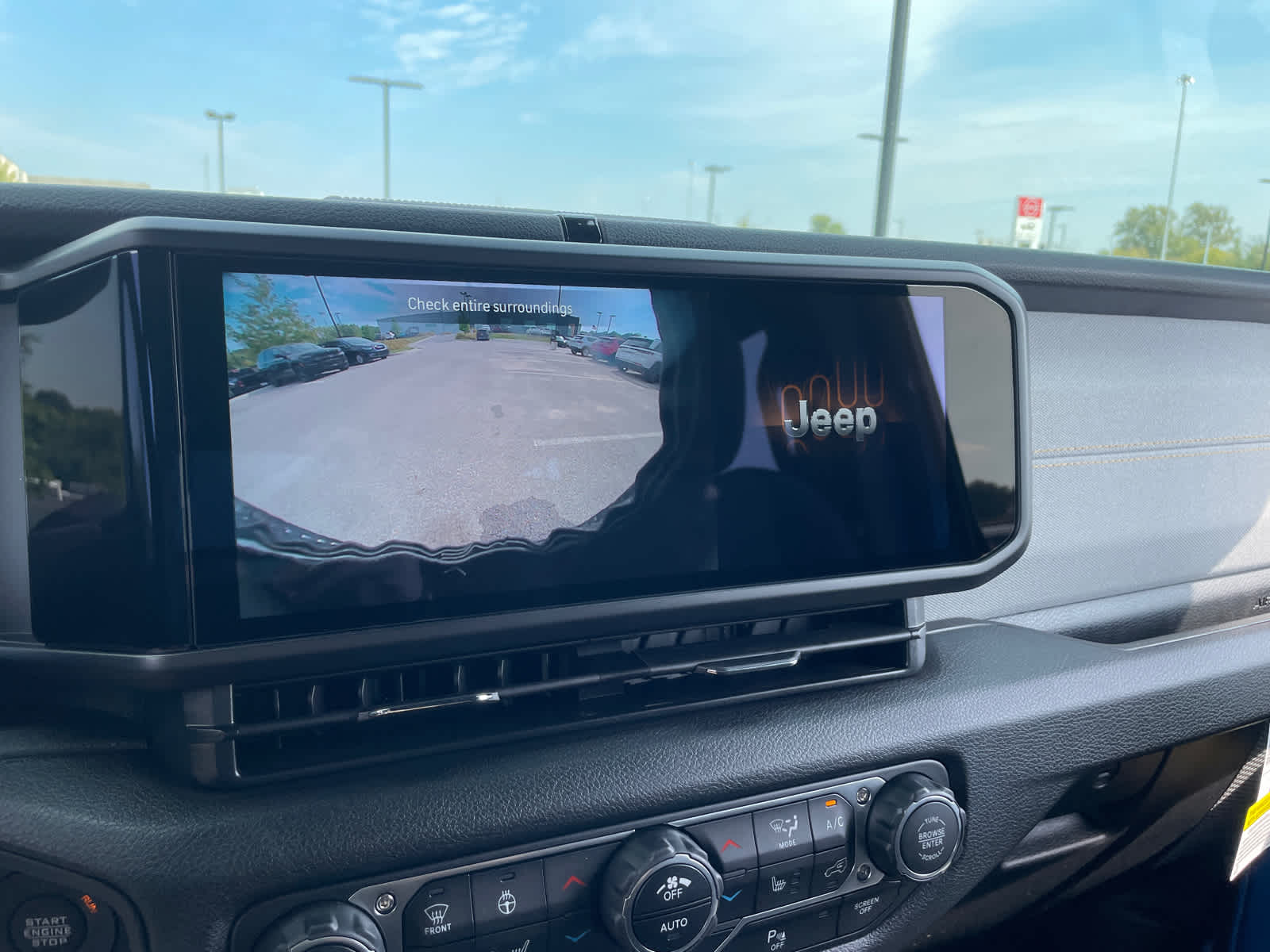 2025 Jeep Wrangler Sport S photo 24