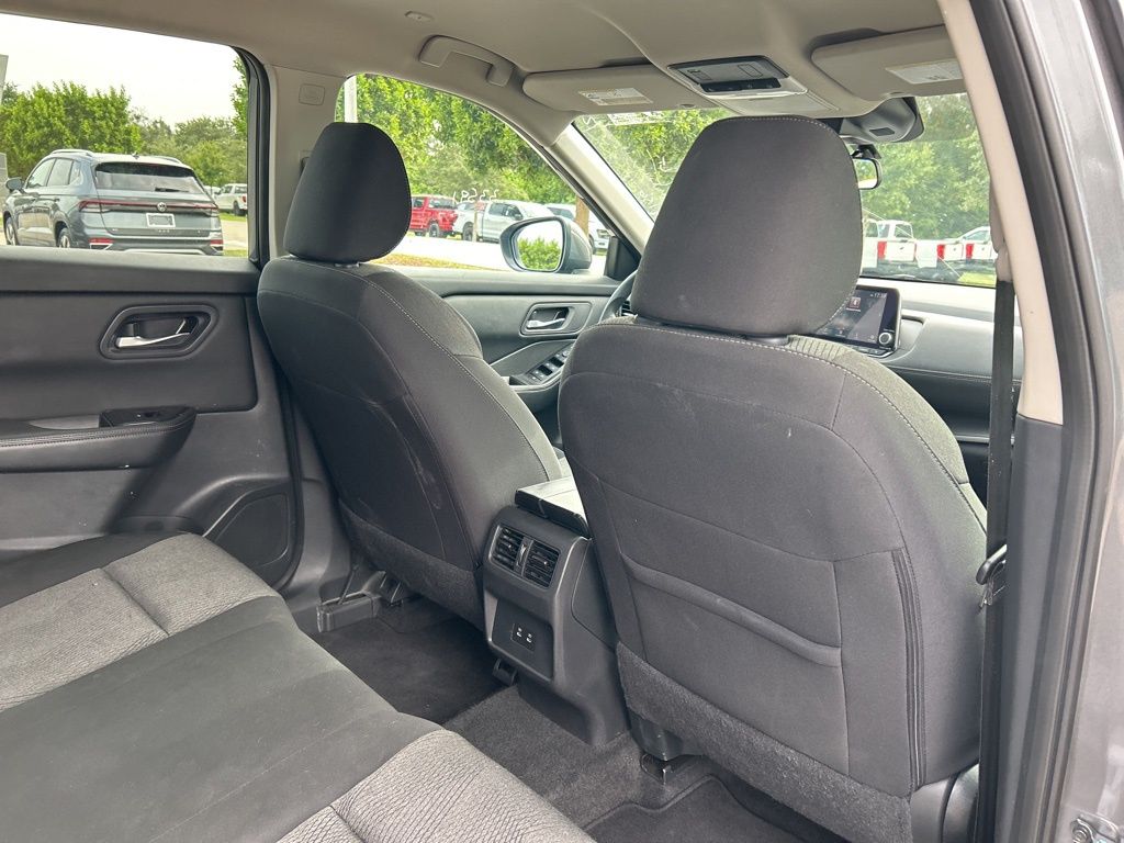 2024 Nissan Rogue SV photo 39