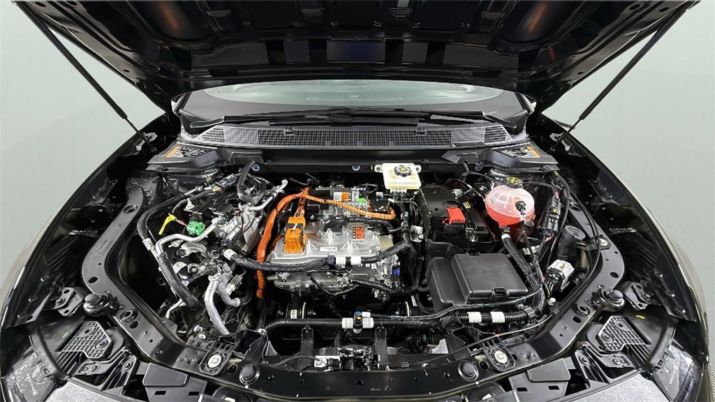 2025 Chevrolet Equinox EV LT photo 33