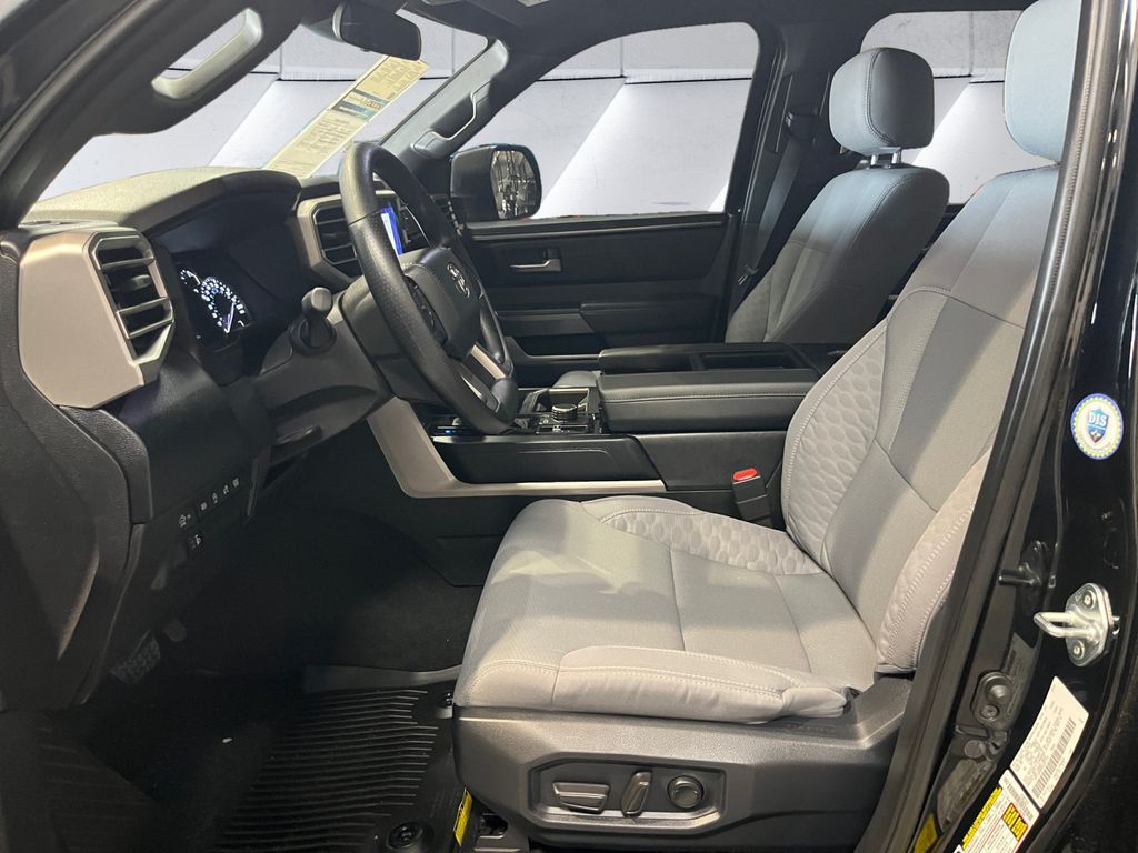 2025 Toyota Tundra SR5 photo 17