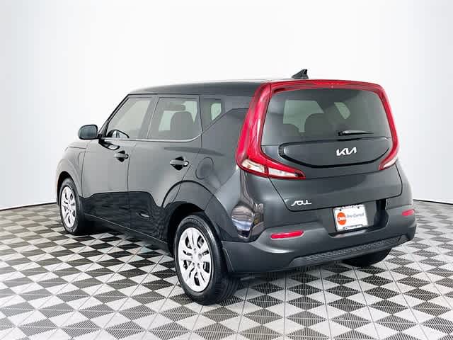 2022 Kia Soul LX photo 2