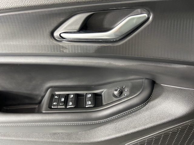 2025 Jeep Grand Cherokee Laredo Altitude photo 18