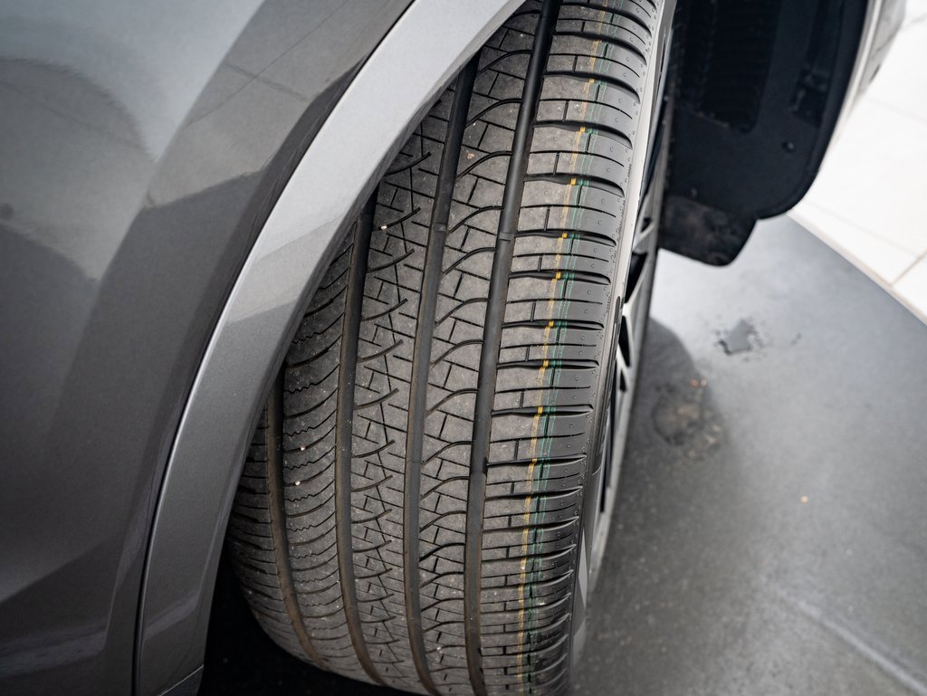 2024 Porsche Cayenne photo 38