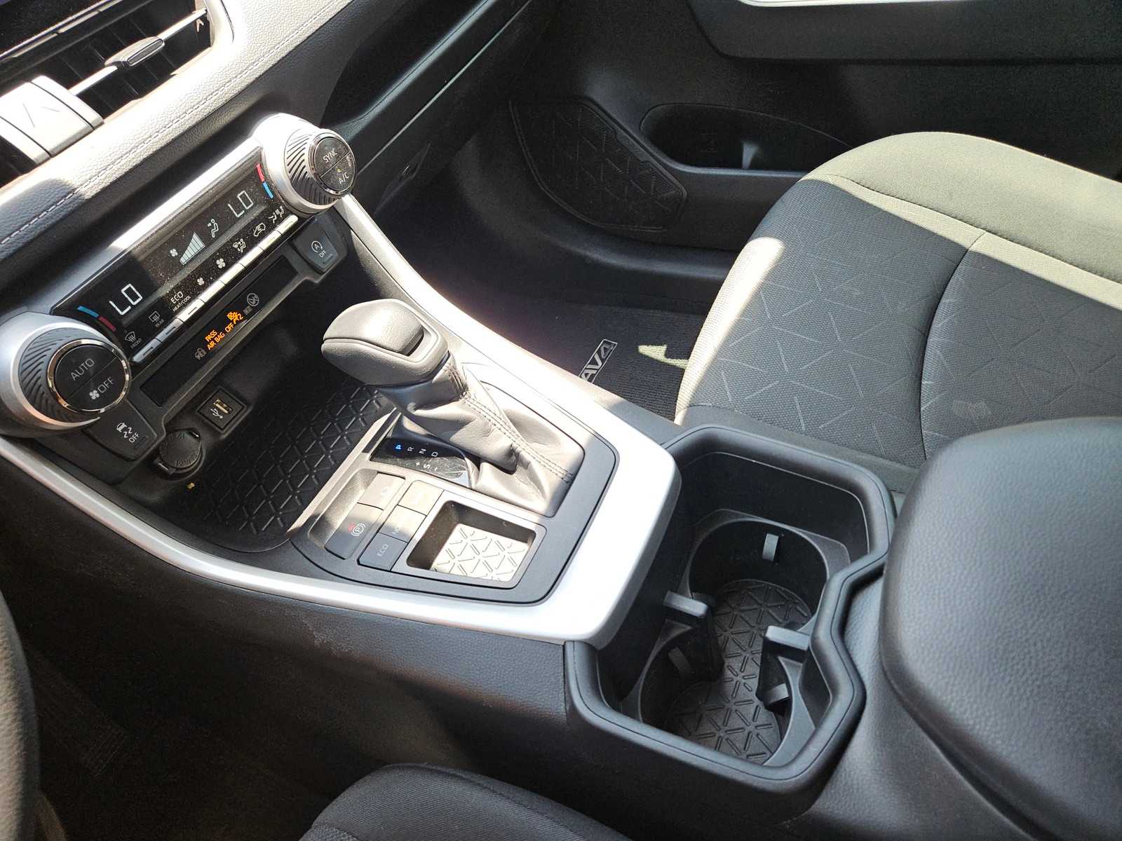 Used 2024 Ice Cap Toyota XLE image 25