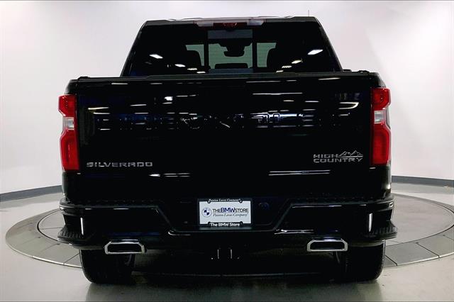 2023 Chevrolet Silverado 1500 High Country photo 3