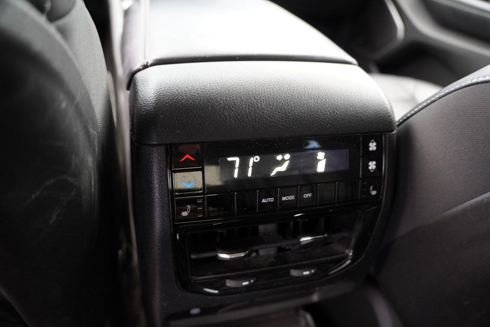 2022 Jeep Grand Cherokee Limited photo 4