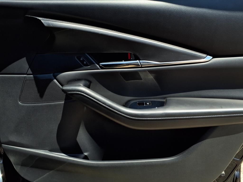 2023 Mazda CX-30 2.5 S Preferred photo 23