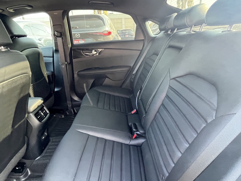 2024 Kia Forte GT-Line photo 17