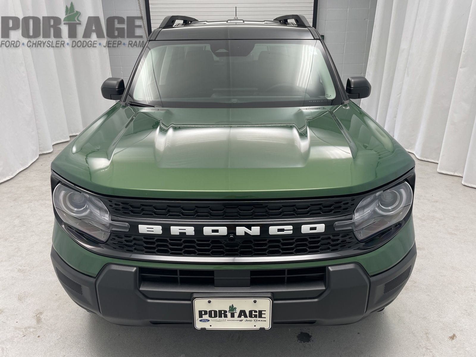 2025 Ford Bronco Sport Outer Banks photo 2