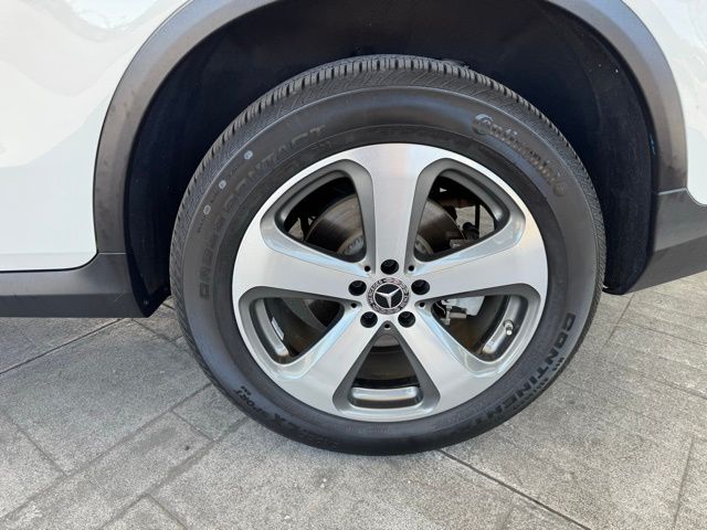 2021 Mercedes Benz GLC 300 4MATIC photo 3