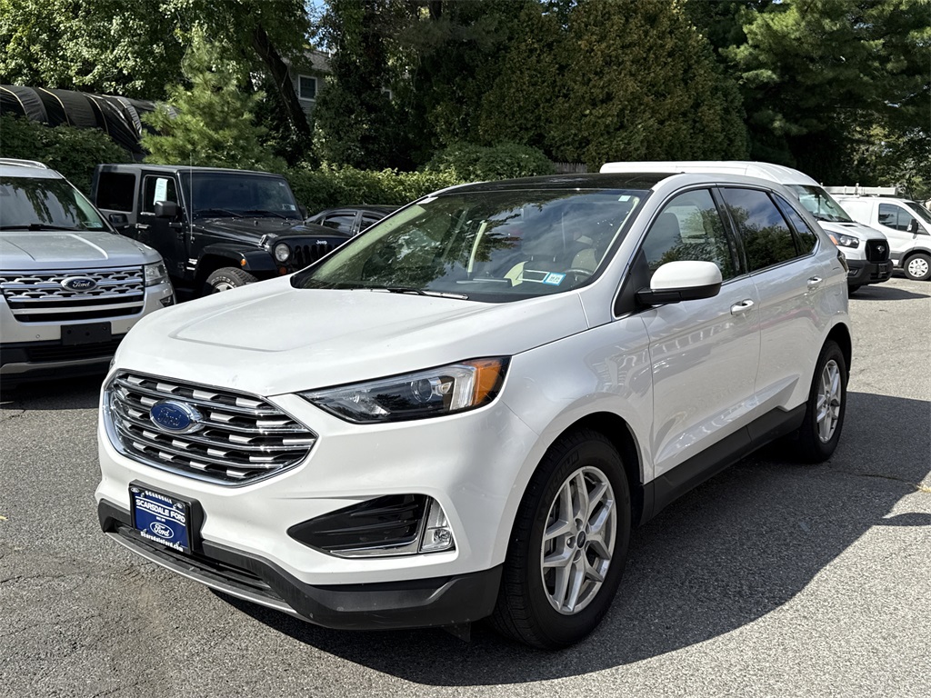 2022 Ford Edge SEL photo 7