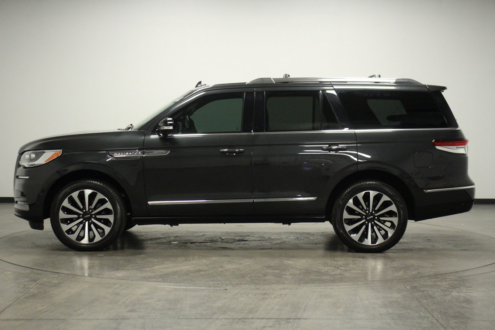 2024 Lincoln Navigator Reserve photo 2