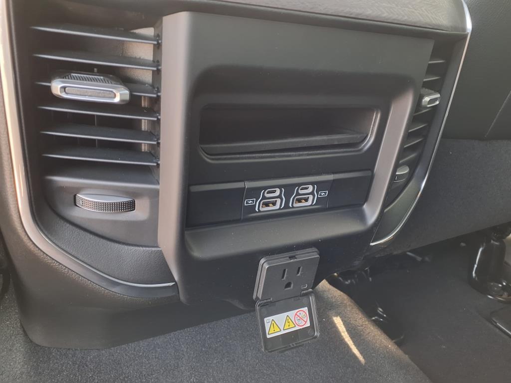 2025 Ram 2500 Laramie photo 5