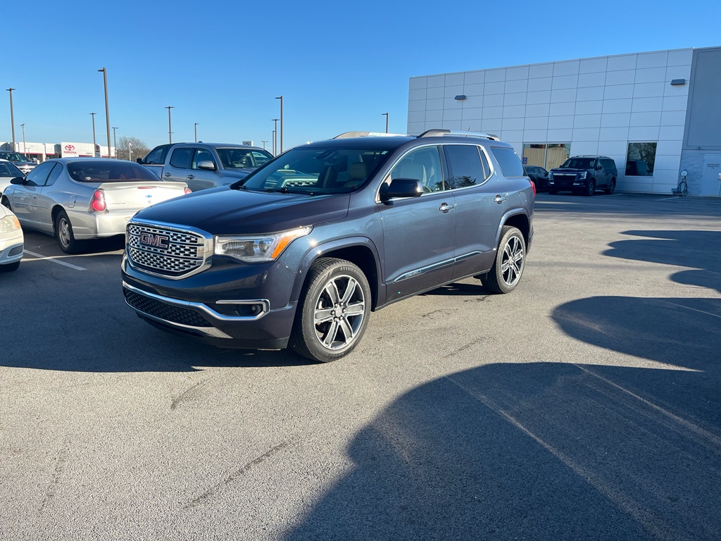 2019 GMC Acadia Denali's photo