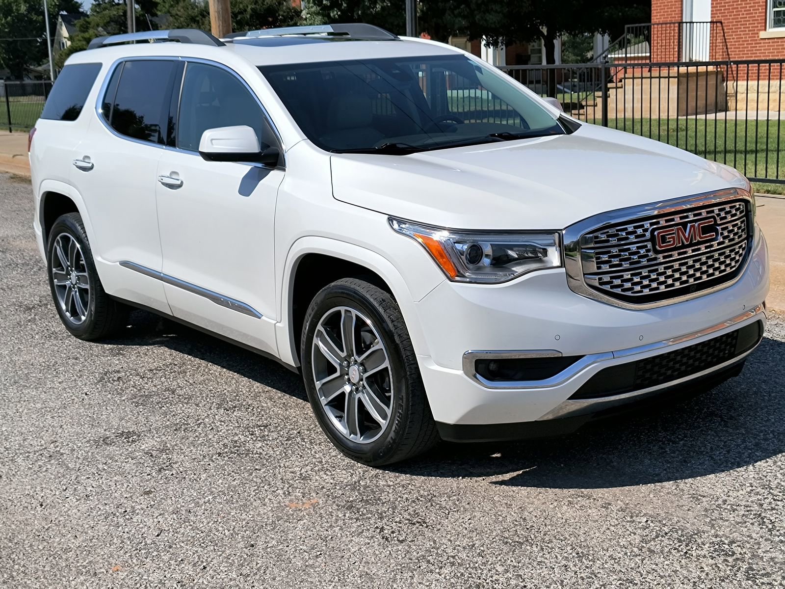 Used 2019 GMC Acadia Denali with VIN 1GKKNPLS5KZ111937 for sale in Okarche, OK