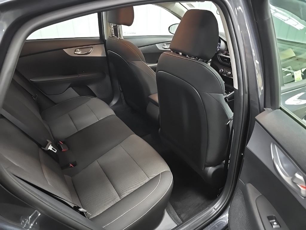 2023 Kia Forte LXS photo 15