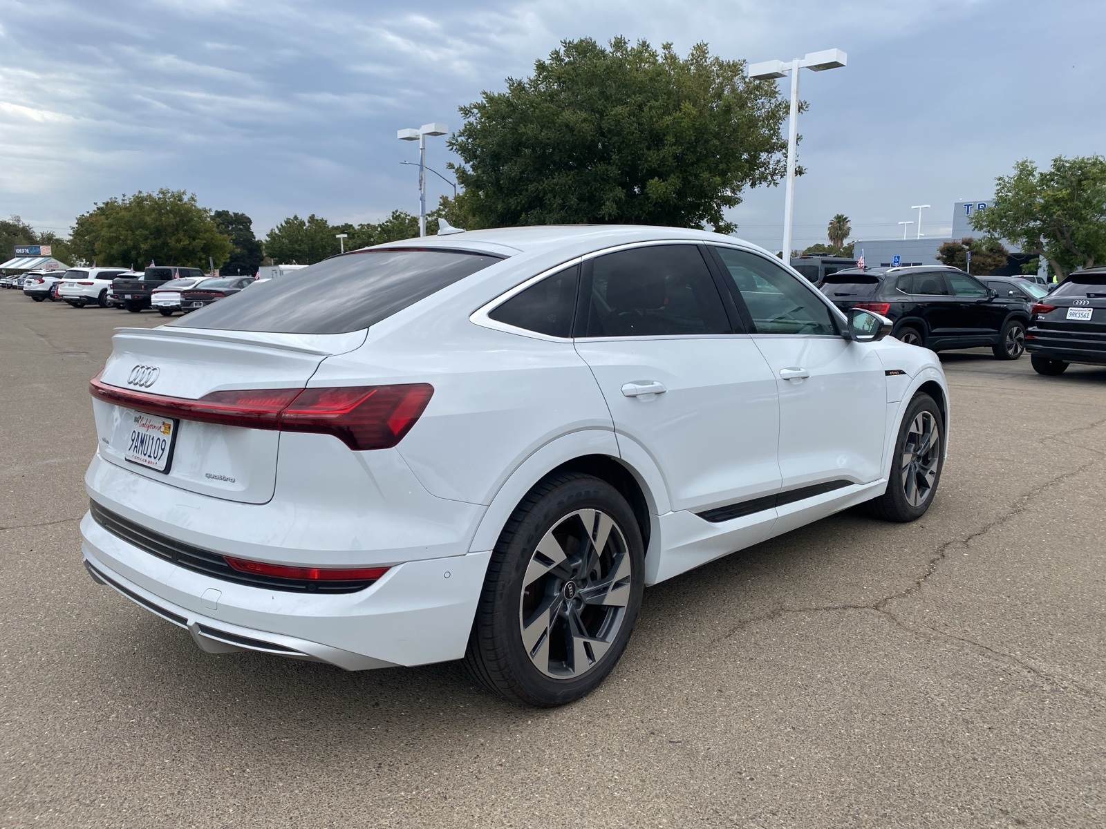 2022 Audi e-tron Sportback S line Premium Plus photo 4